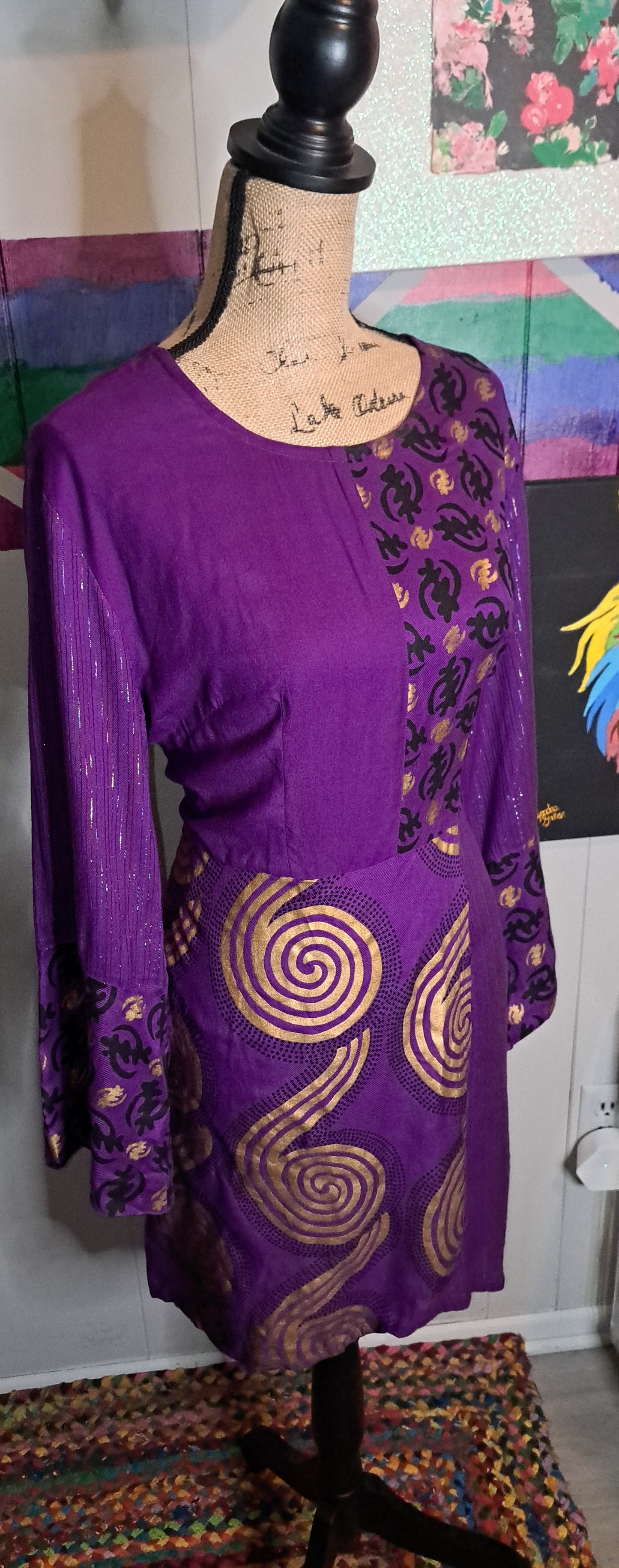 ASHRO Purple/Blk/Gold Metallic Patchwork Print Bells Sleeve Tunic Top with Back Drawstring and Zipper SZ Large (Ptp 23in Waist 20in)