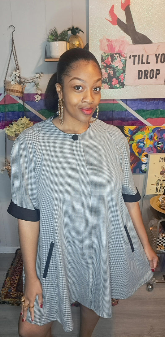 Vtg Wht/Blk Micro Checker Print Tunic Top/Blazer Dress with Pockets SZ 18 (Ptp 30in)