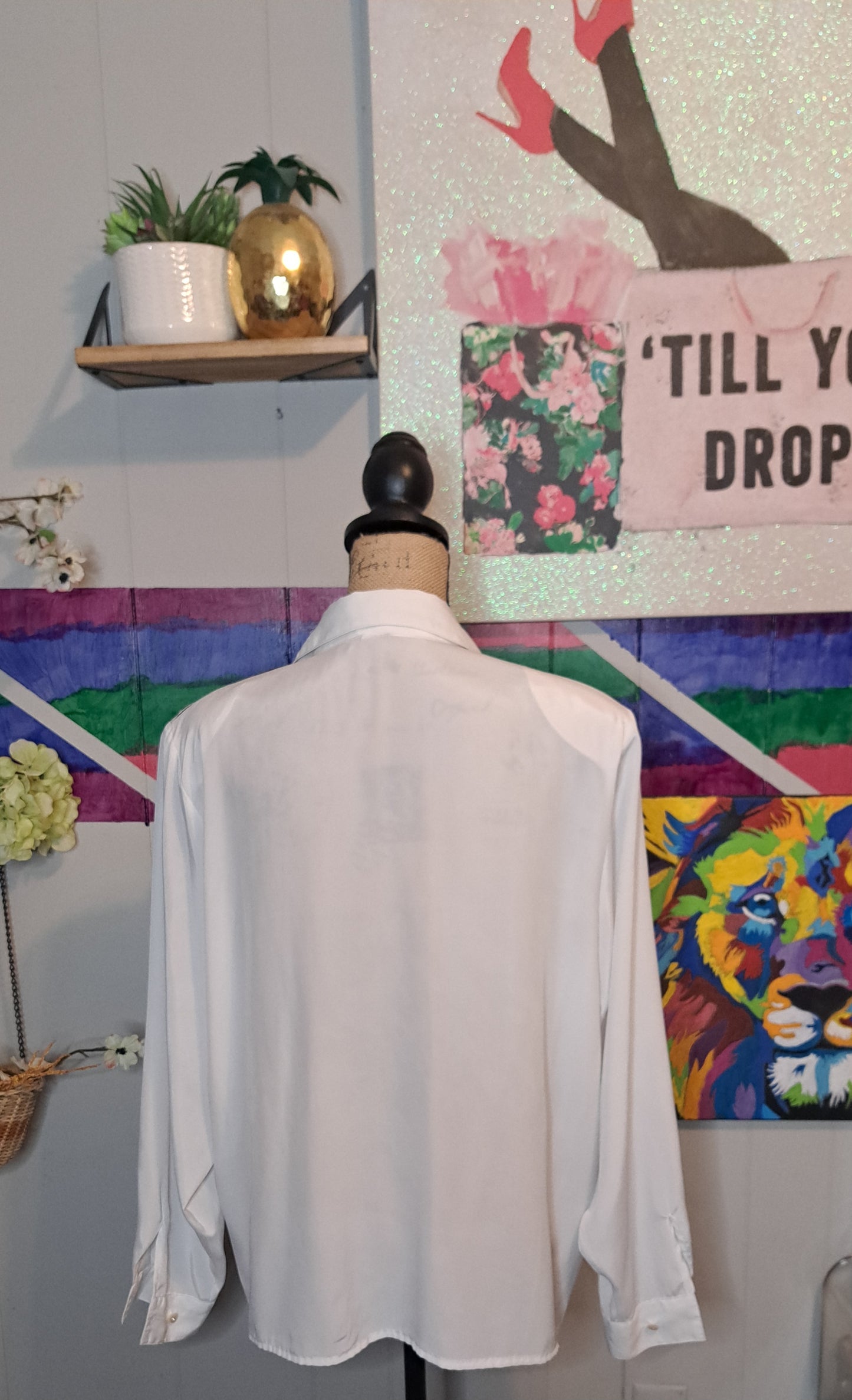 Vtg Blk/Wht Beaded Semisheer Button Down Top SZ 16 Ptp 23in ***Small mark underneath Collar***See pic