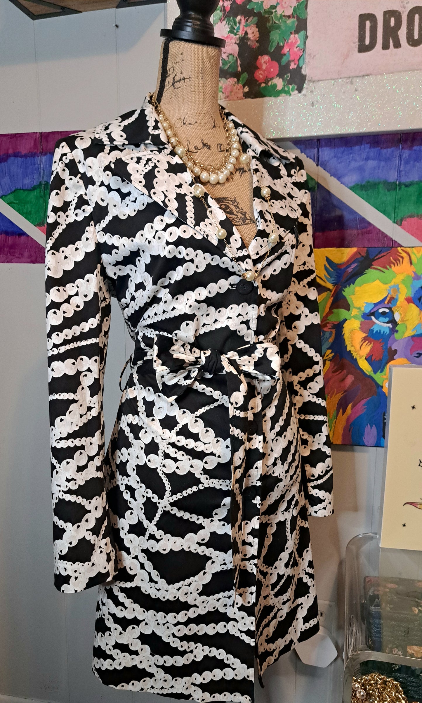Apostrophe Stretch Black/White Pearl Printed Trench Coat with Pockets, Matching Belt & Back Flap SZ X-Large 12/14