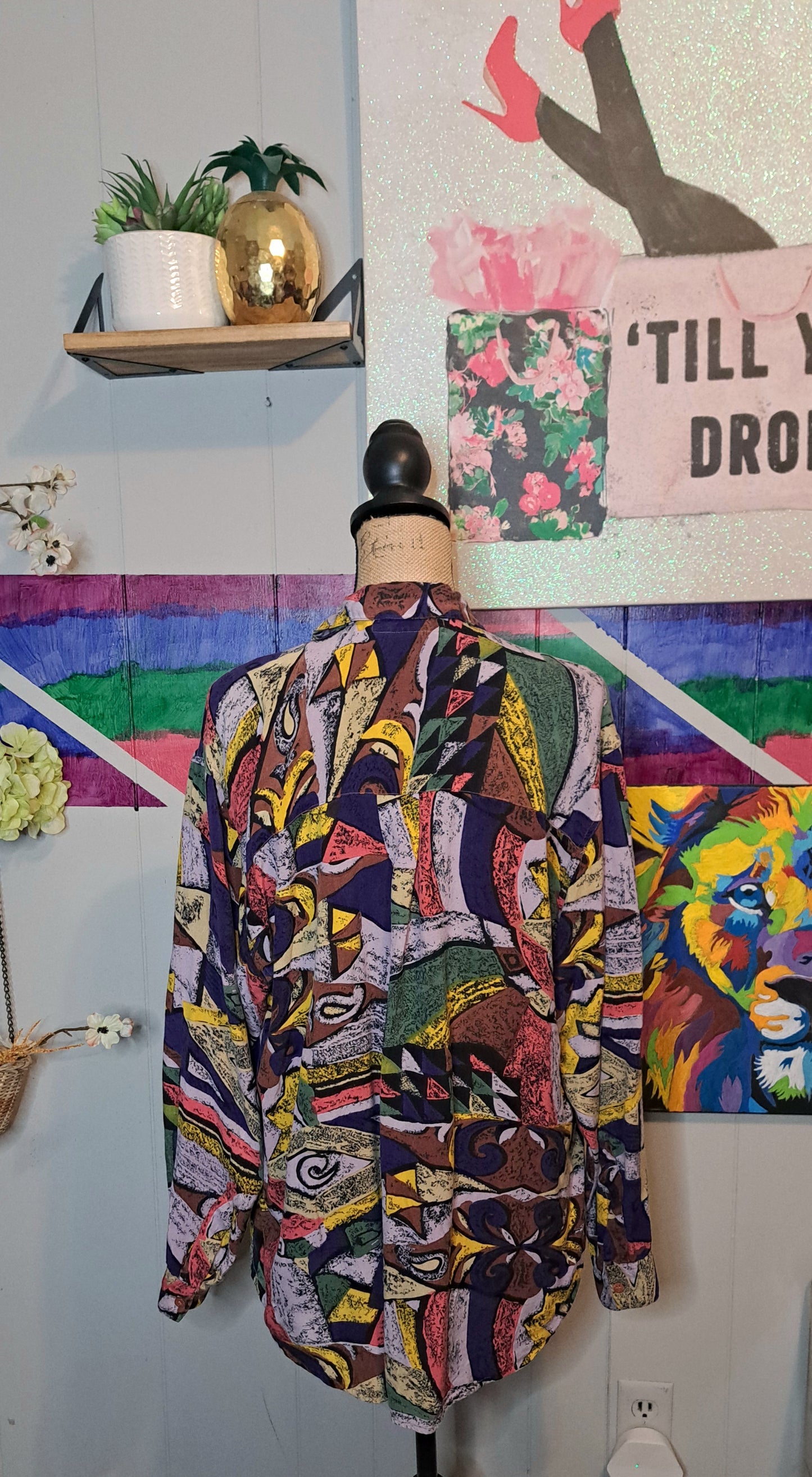 Vtg TRIBE Abstract Multicolored Button Down Top SZ Large (ptp 24.5in)