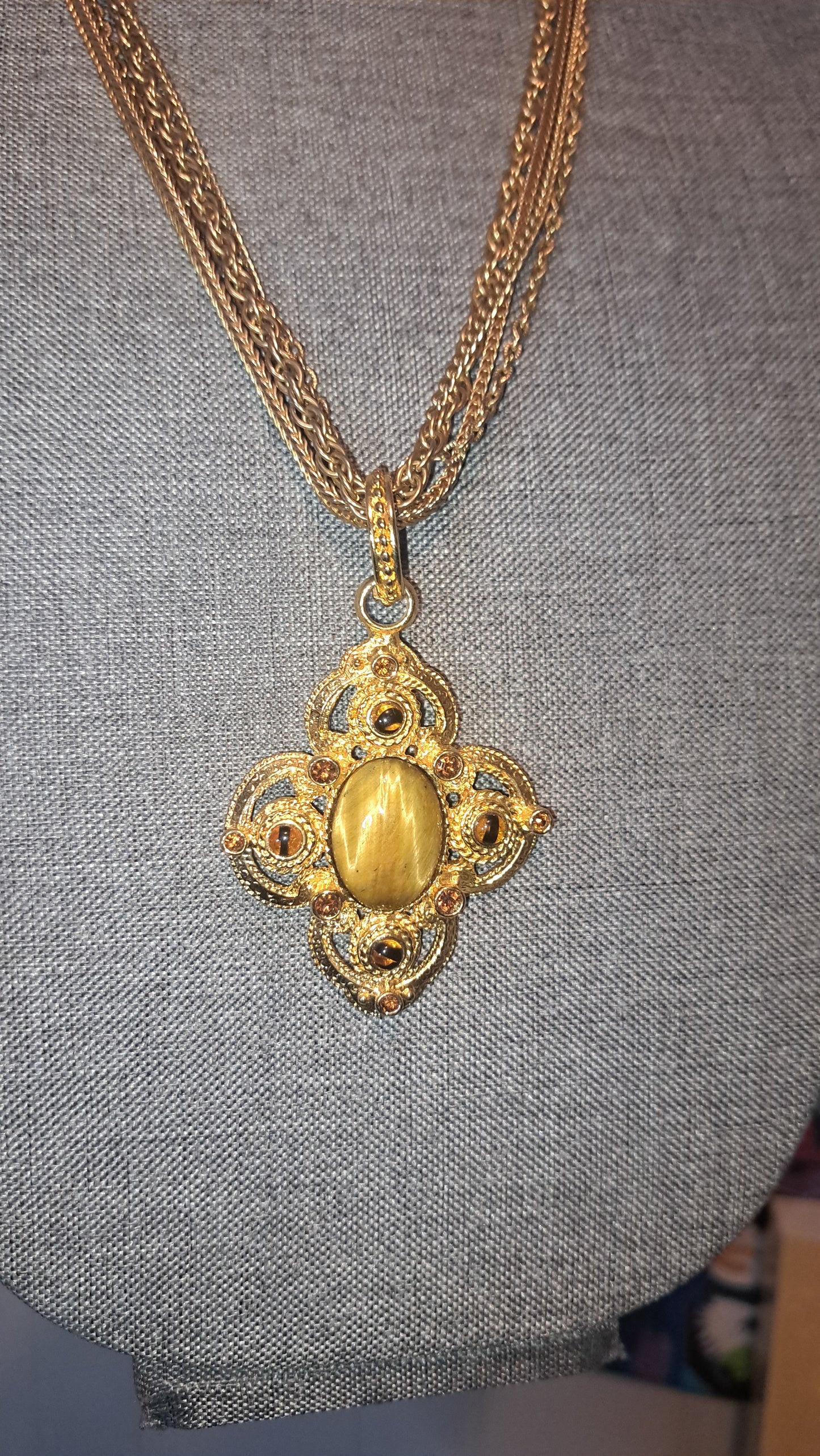 Vtg Signed Graziano Chunky Tigerseye Pendant with Layered Gold Tone Necklace
