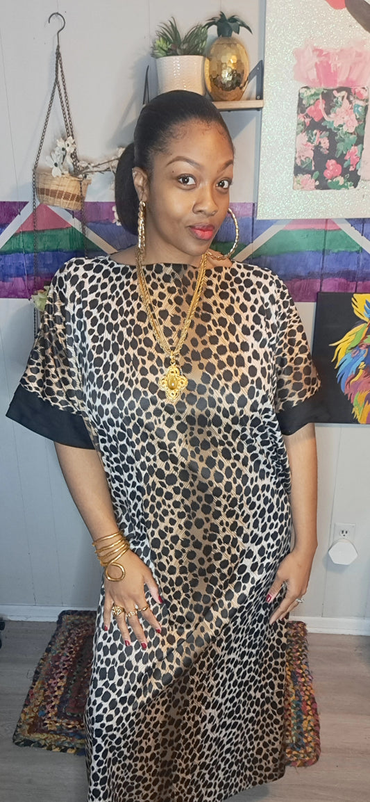 Vtg 70s TV Loungers Animal Print Exaggerated Sleeve Kaftan Dress SZ Medium (Fits up to a Large ptp 27in)