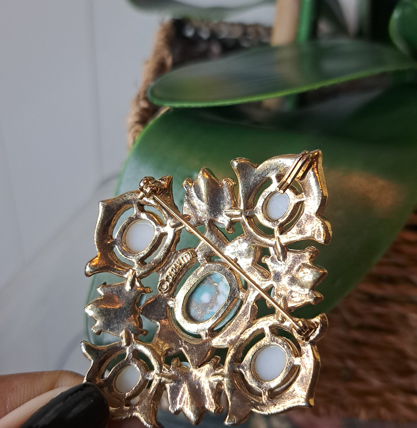 Vtg Signed Sarah Coventry Turquoise/Faux Pearl Brooch Pin/Pendant