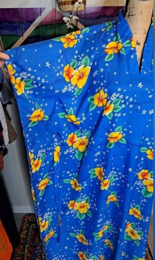 Vtg 60s/70s Hawaiian Kaftan Dress with Matching Belt one Size (S-2X)