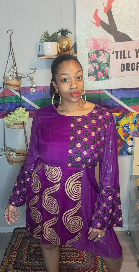 ASHRO Purple/Blk/Gold Metallic Patchwork Print Bells Sleeve Tunic Top with Back Drawstring and Zipper SZ Large (Ptp 23in Waist 20in)