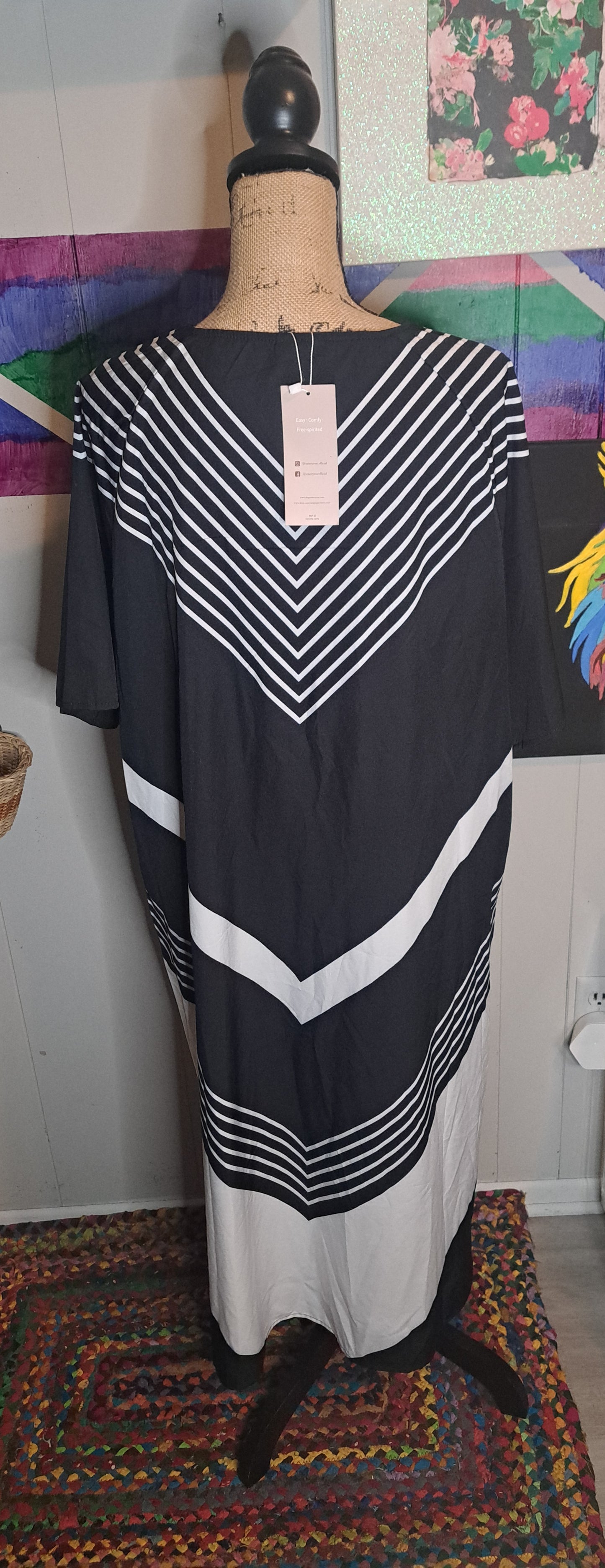 NWT Emery Rose Blk/Wht Chevron Print Dress with Pockets SZ 2XL (Ptp 25.5in)