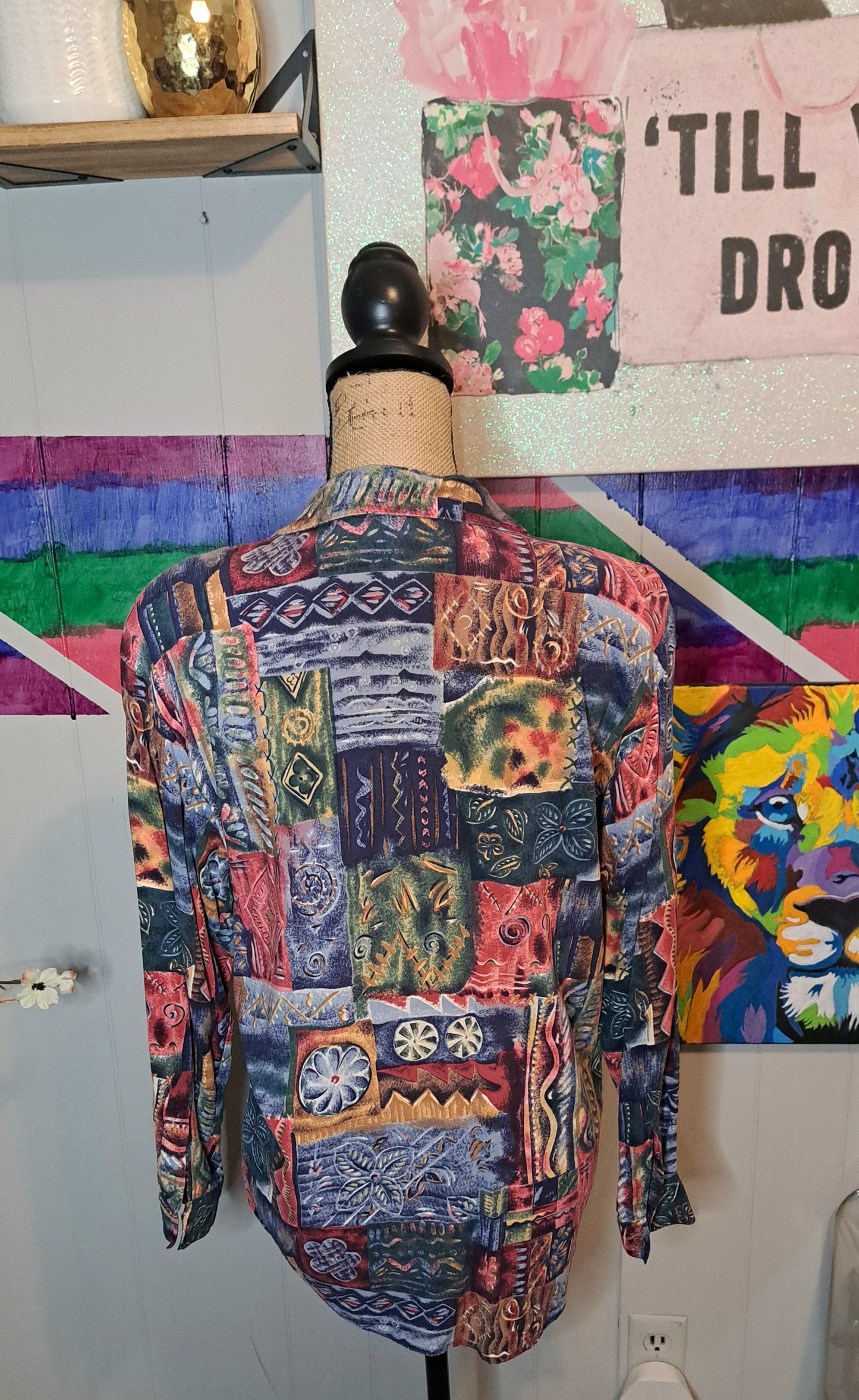 Vtg Multicolored Button Down Top SZ Small (Ptp 20in) Fits up to a Medium