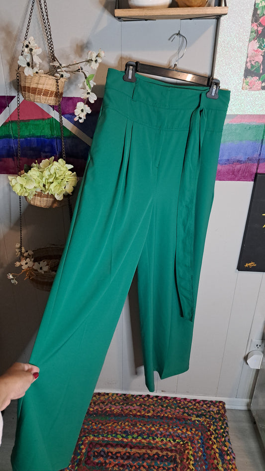 Gabrielle Union Green Highwaisted Pants with Pockets & Matching Belt SZ 10 (Fits up to a 12) Waist 16in
