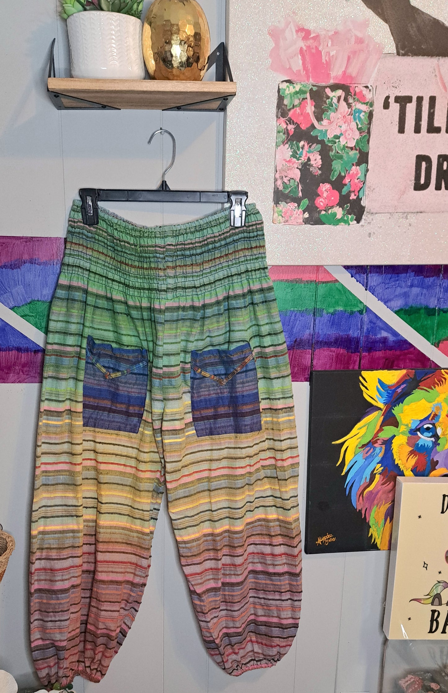 BUNDLE DEAL🚨 Vtg Multicolored 100% Cotton Harem Pants with Pockets (FREE SIZE) Fits Small-Large Waist 14-18in Hip 25in & Universal Threads Denim Off Shoulder Top SZ Medium (ptp 22in)