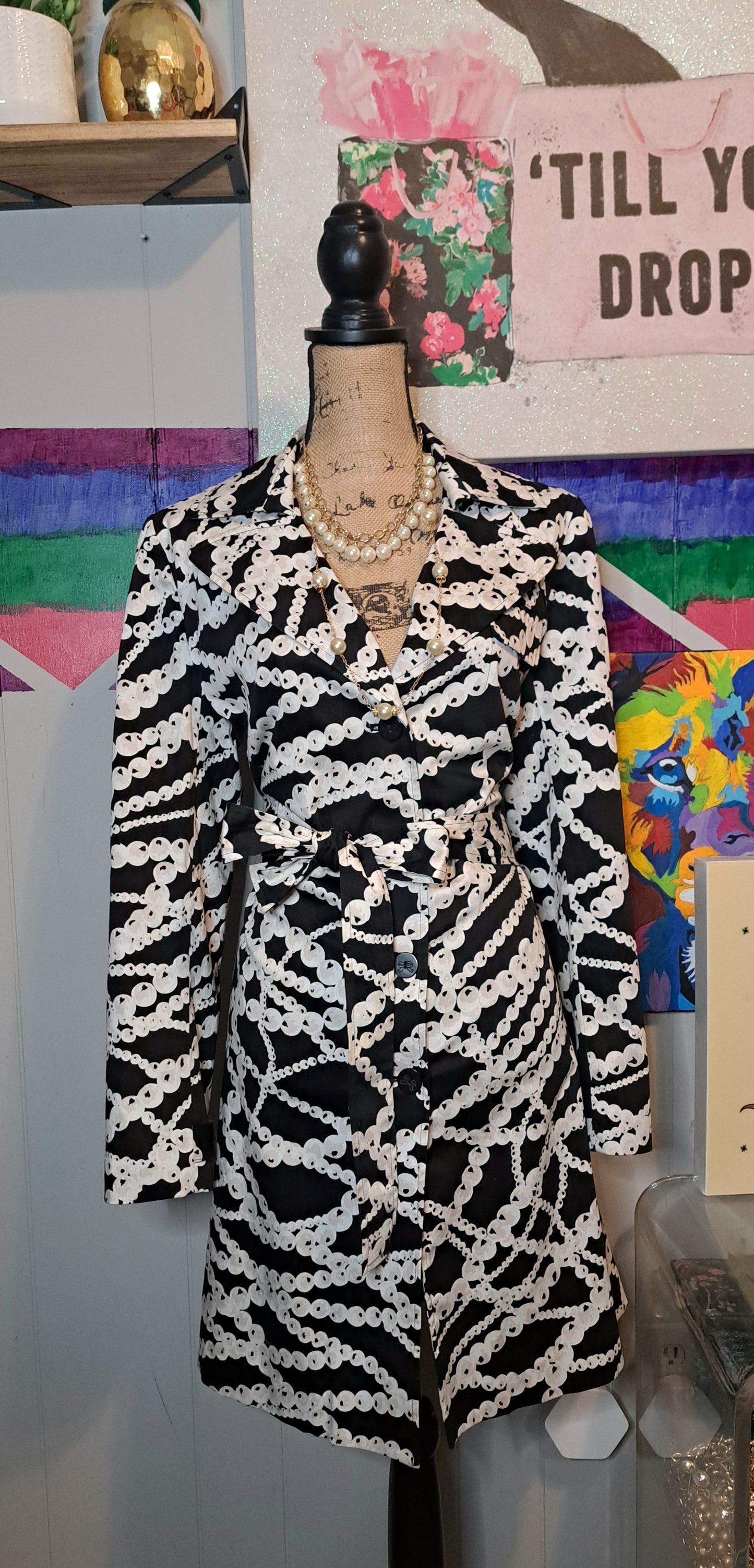 Apostrophe Stretch Black/White Pearl Printed Trench Coat with Pockets, Matching Belt & Back Flap SZ X-Large 12/14