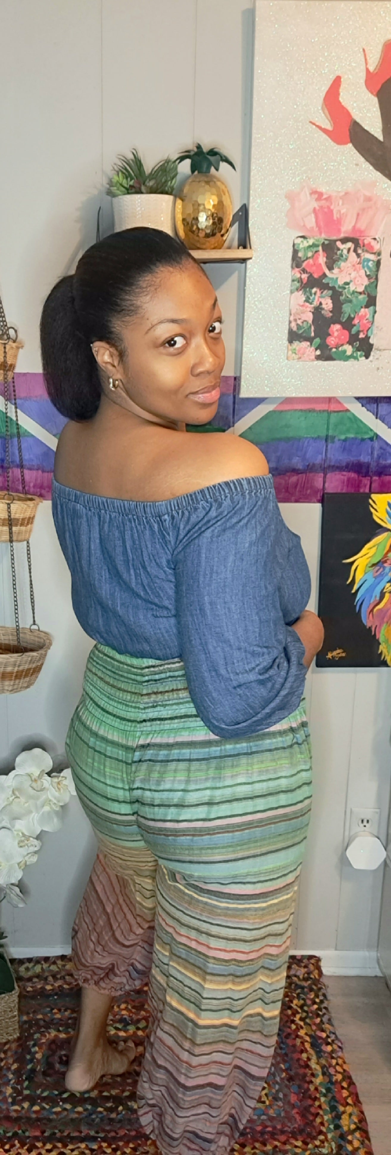 BUNDLE DEAL🚨 Vtg Multicolored 100% Cotton Harem Pants with Pockets (FREE SIZE) Fits Small-Large Waist 14-18in Hip 25in & Universal Threads Denim Off Shoulder Top SZ Medium (ptp 22in)