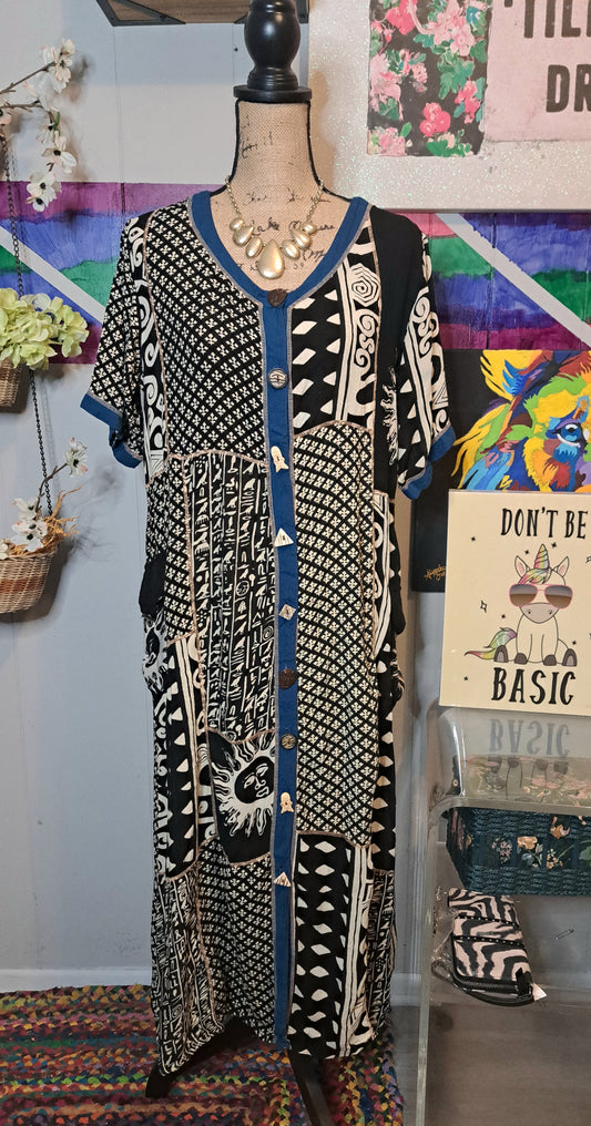 Vtg Blk/Creme Chambray Denim Hieroglyphics Tribal Print Button Down Maxi Dress/Duster with Pockets SZ Medium (Ptp 21in)