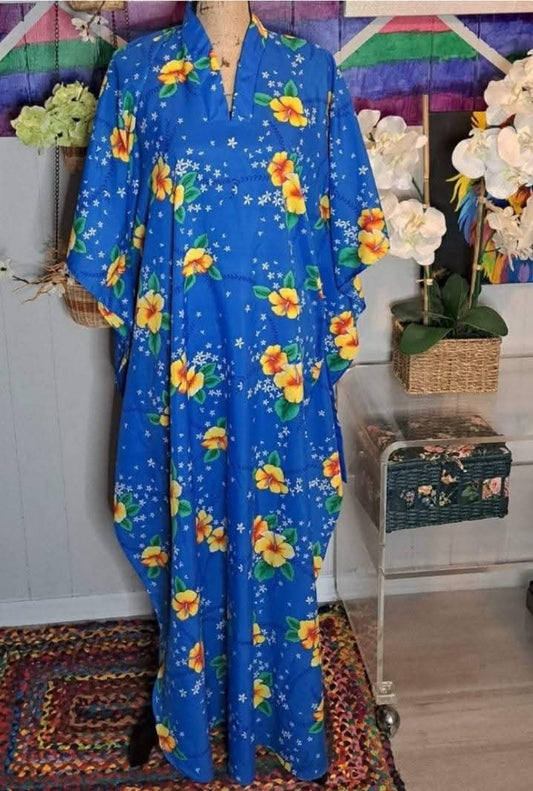 Vtg 60s/70s Hawaiian Kaftan Dress with Matching Belt one Size (S-2X)