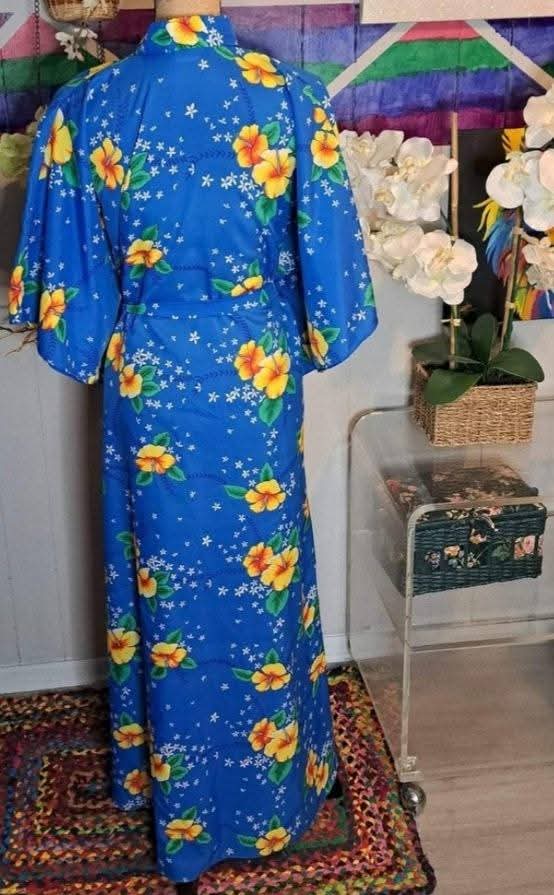 Vtg 60s/70s Hawaiian Kaftan Dress with Matching Belt one Size (S-2X)