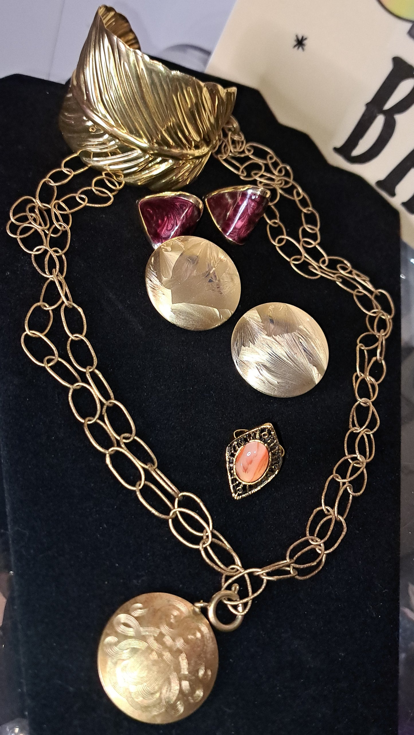 BUNDLE DEAL (5pcs) 1 Vtg Unsigned Overhead Double Layer Necklace with Pendant, 1 Adjustable Gemstone Ring, 2 Vtg Pair Postback Earrings, 1 Adjustable Open Back Leaf Cuff Bracelet