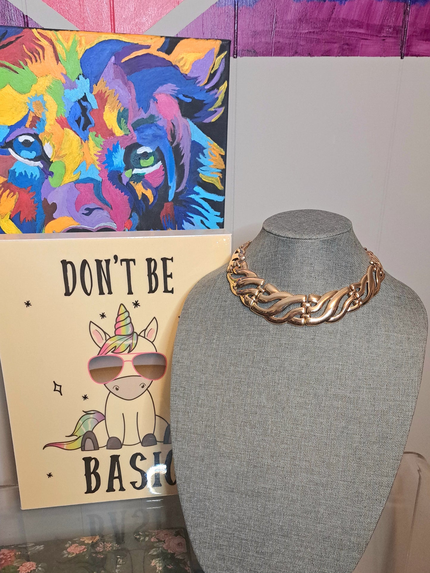 Vtg Unsigned Chunky Gold Tone Cut Out Wave Pattern Necklace