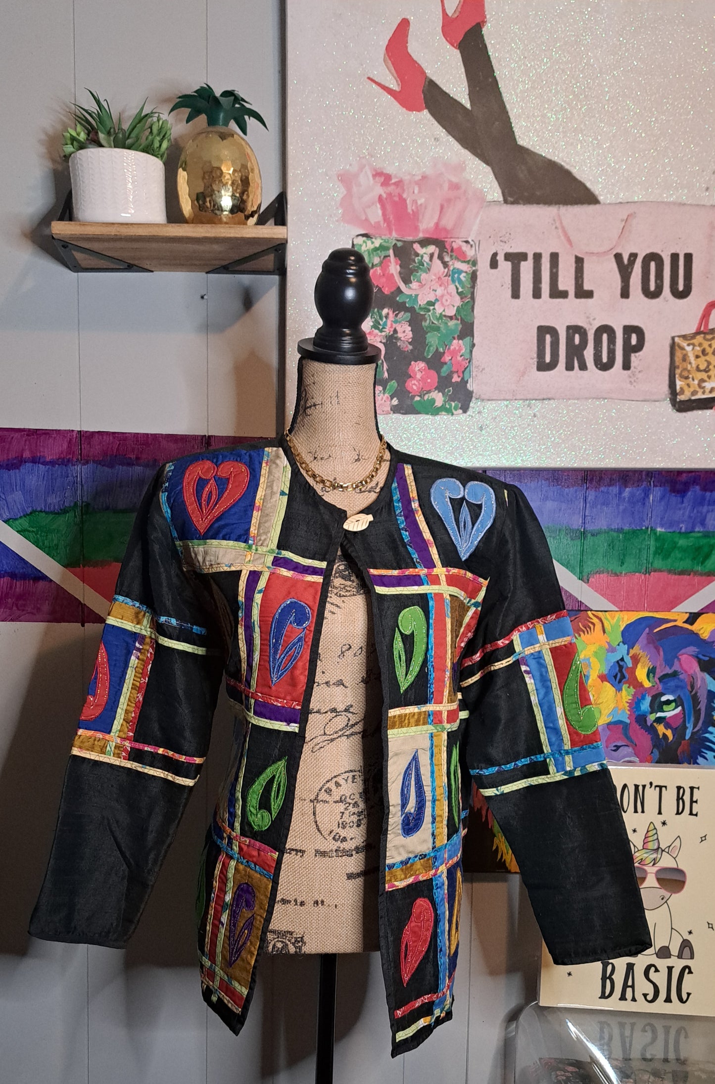 Vtg Allure Silk Blk/Multicolored Jacket With Heart Embroidery SZ Small (Ptp 22in)