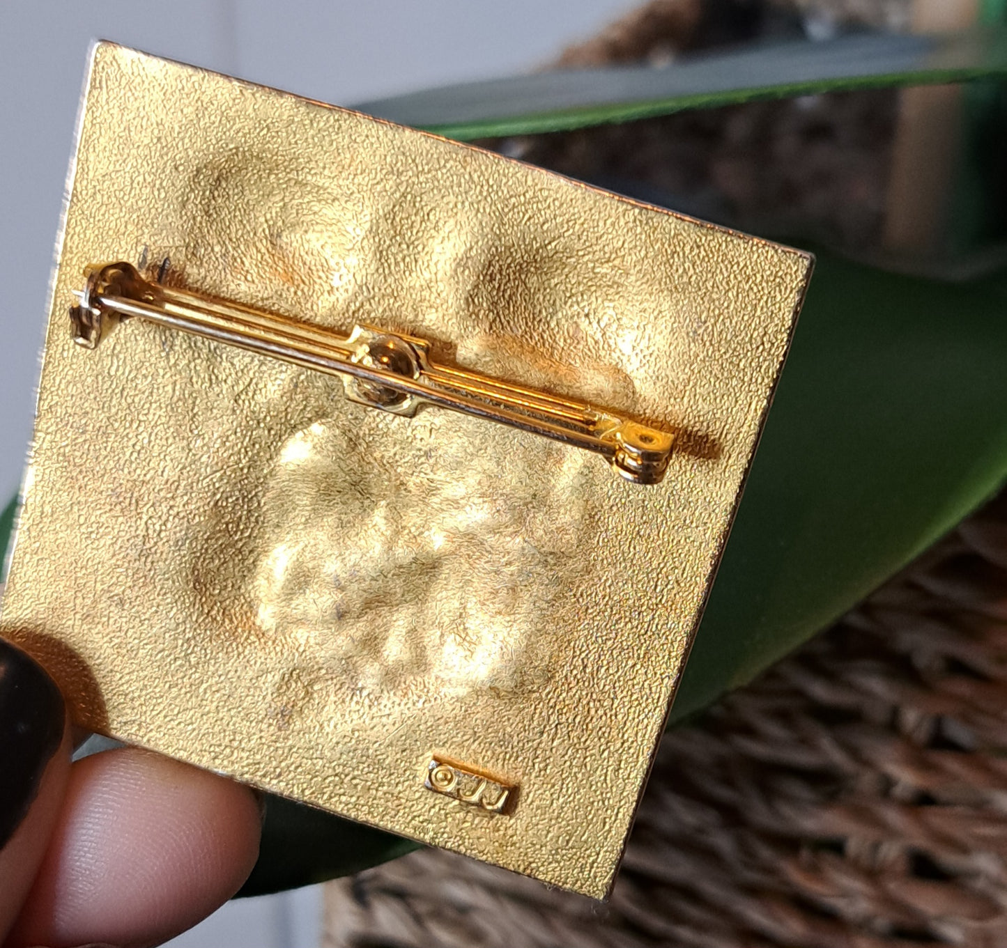 Vtg Signed JJ Jonette Gold Tone Lion Brooch Pin