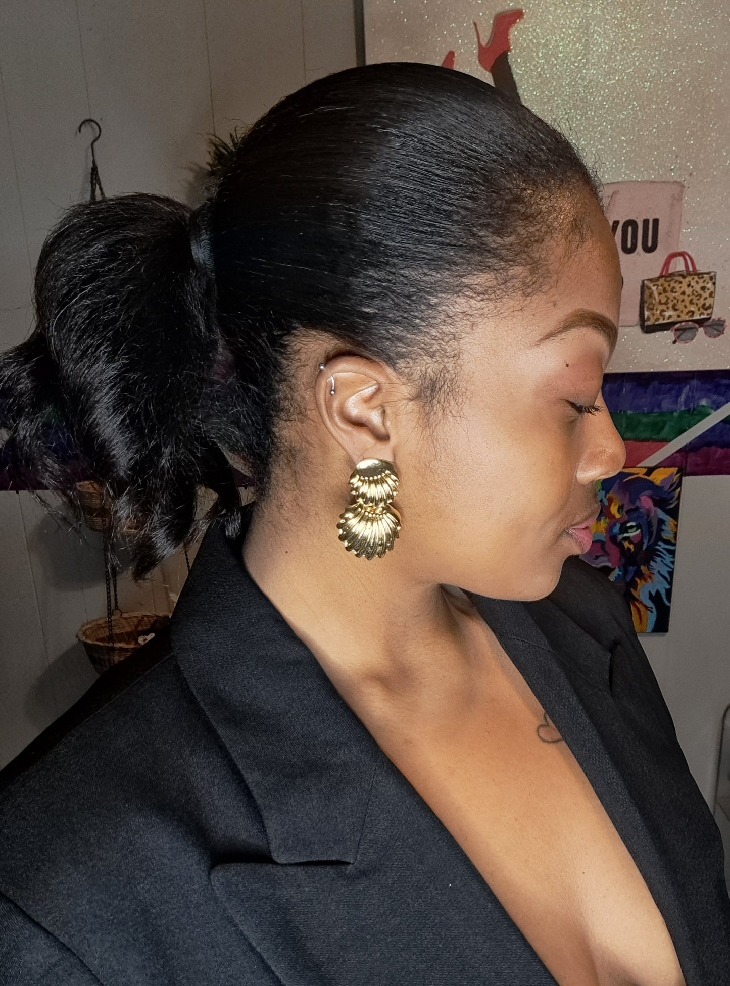 Vtg Gold Tone Shell Post Back Earrings (Multiple Available)