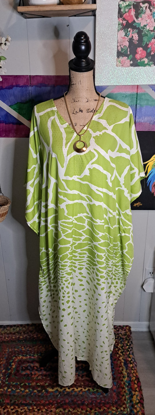 NWT Sante Green/Wht Kaftan One Size ***Small spot on back left (Possibly removable) see last pic***