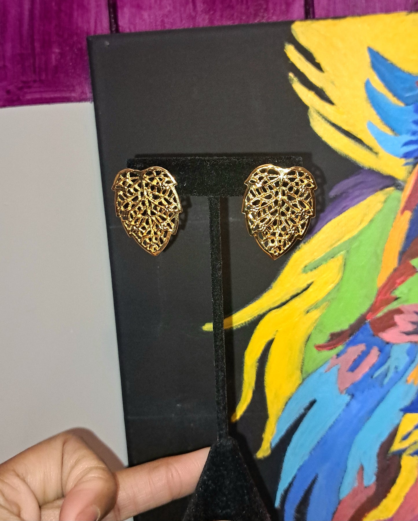 Vtg Gold Tone Leaf Shaped Post Back Earrings (Multiple Available)