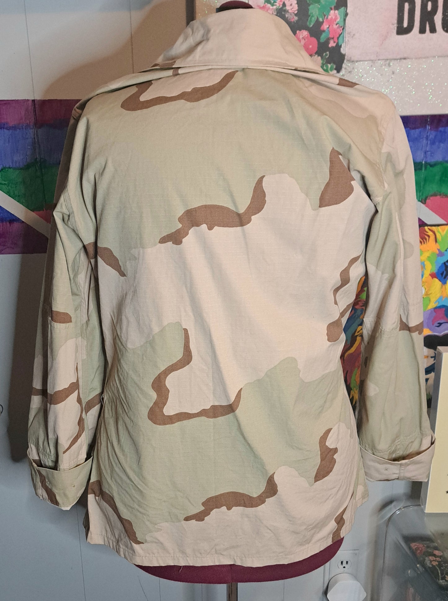 Nwt Authentic Desert Camo Jacket SZ Medium Long (Fits up to an X-Large) ptp 24in