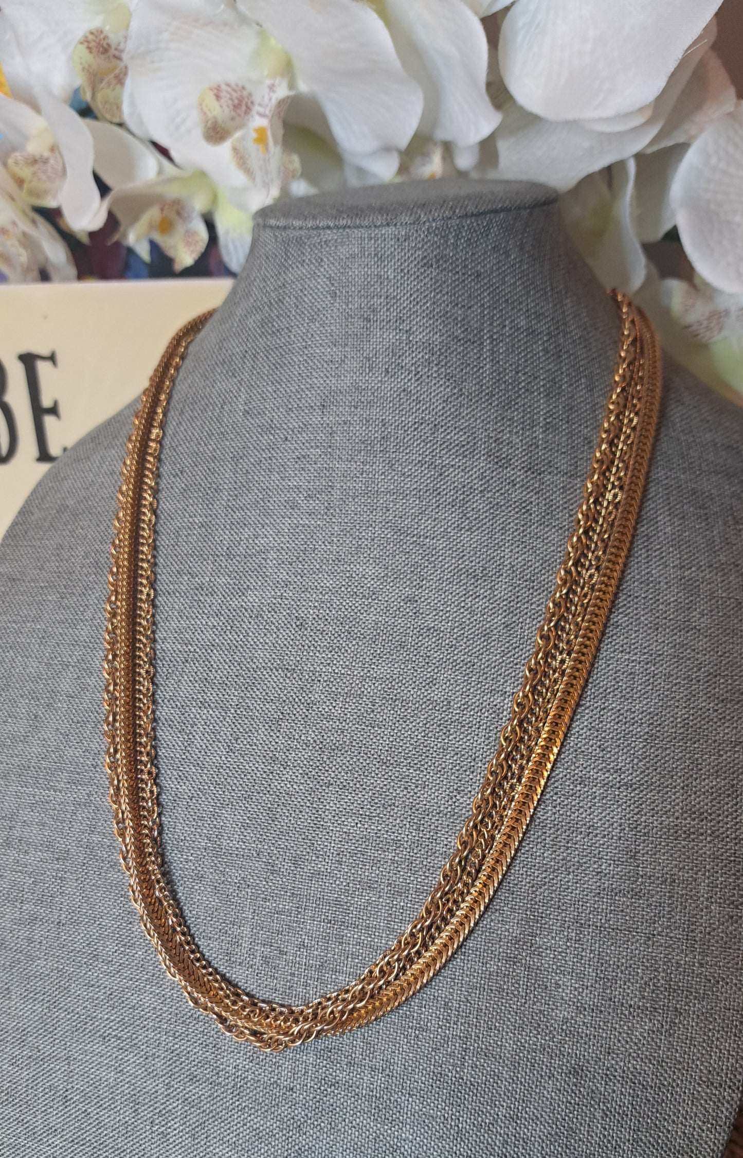 Vtg Unsigned Gold Tone Layered Chainlink Necklace