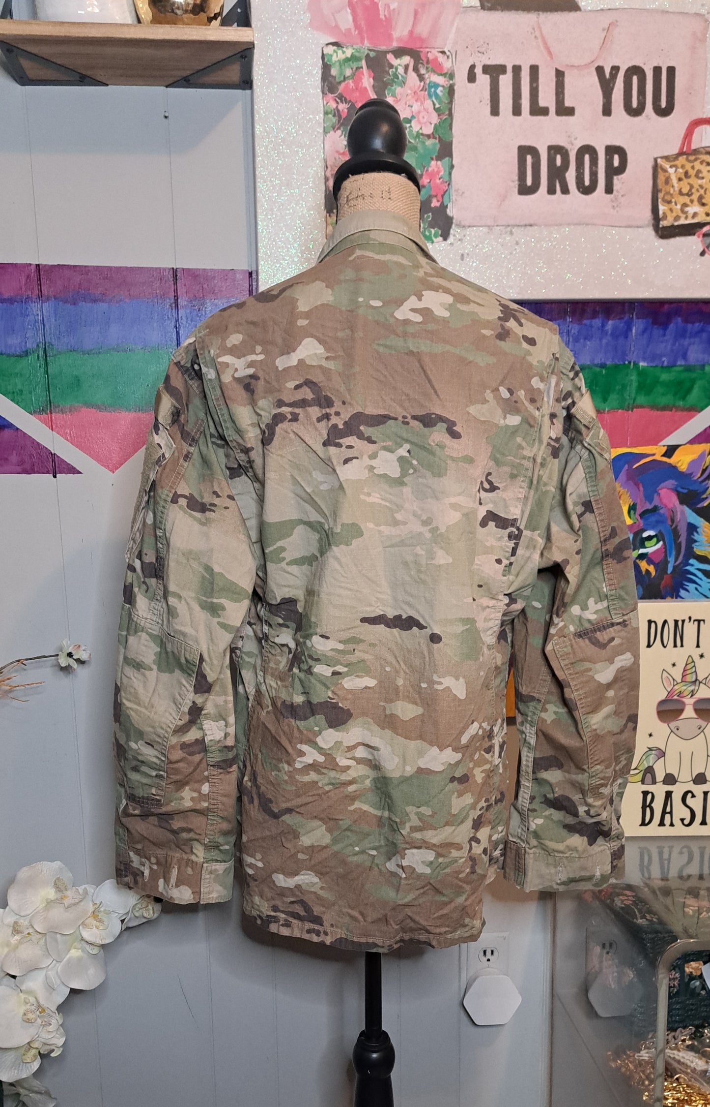 Authentic Miltary Zipperfront Jacket SZ MEDIUM LONG (Fits up to a Large) *Long Arm Friendly* Preferably 5'7 or taller)